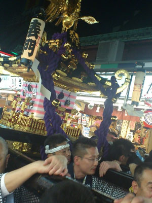 三社祭と神輿